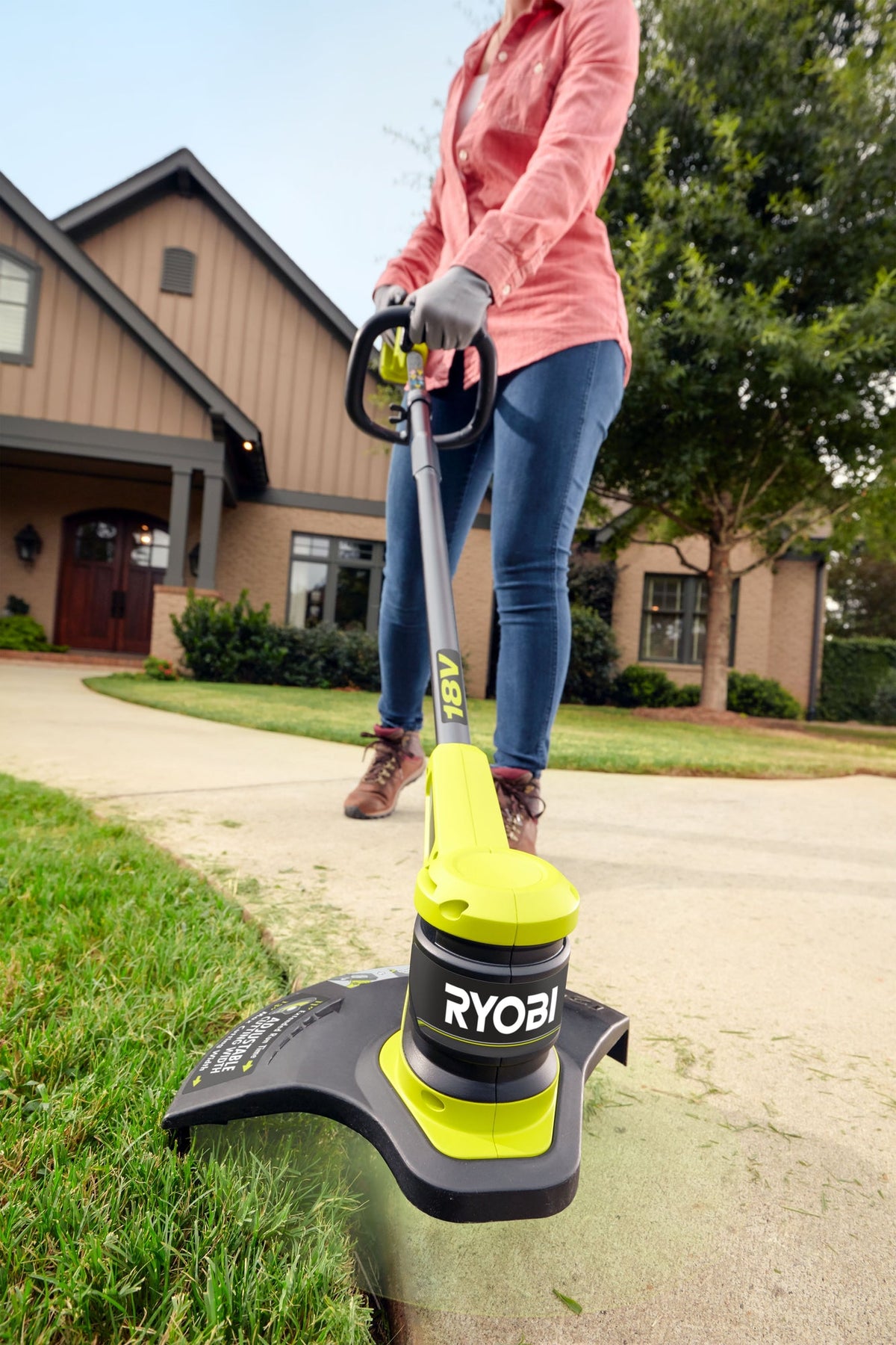 18V ONE+ 13" STRING TRIMMER/EDGER Image 2