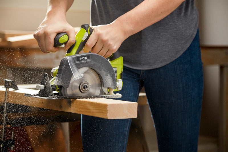 18V ONE+ 5-1/2" Circular Saw Image 4