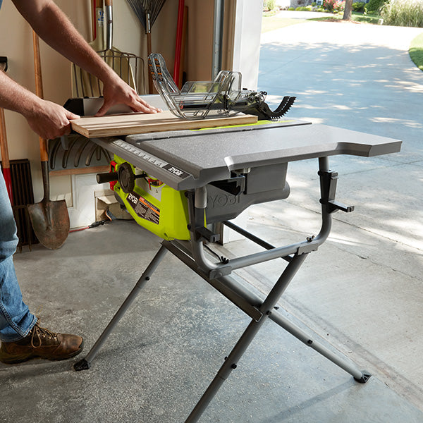 10" table saw with folding stand Image 3