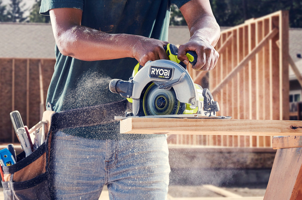 18V ONE+ HP 7-1/4" CIRCULAR SAW KIT Image 4